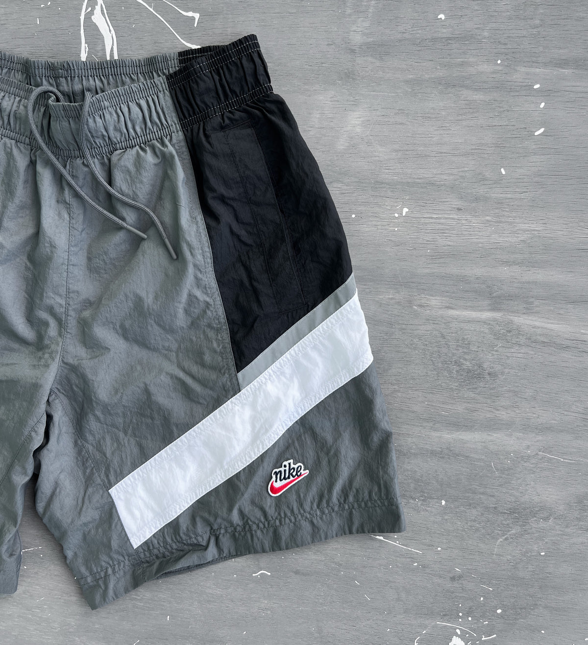 Nike Nylon Shorts - M