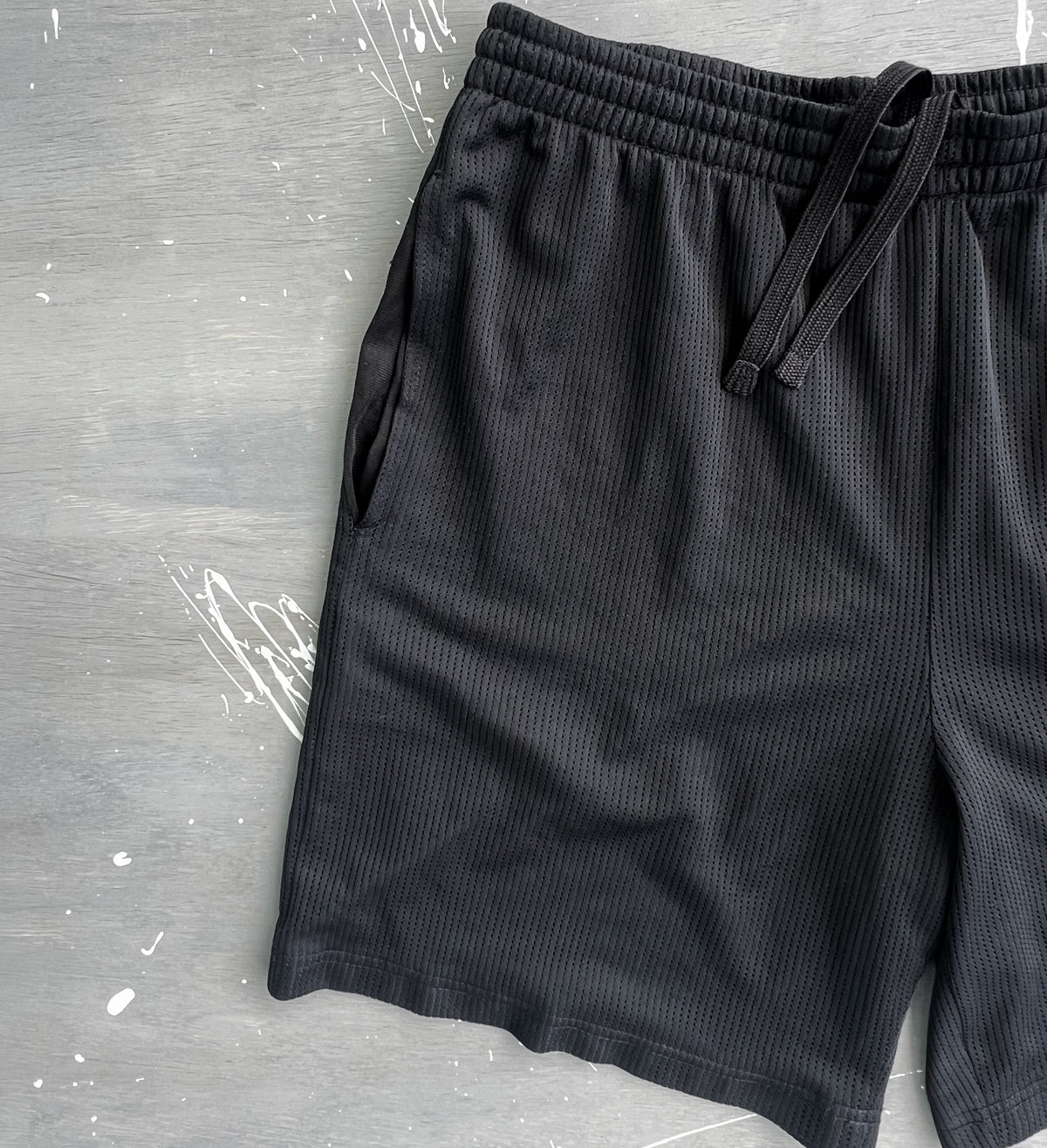 Starter Black Mesh Shorts - M